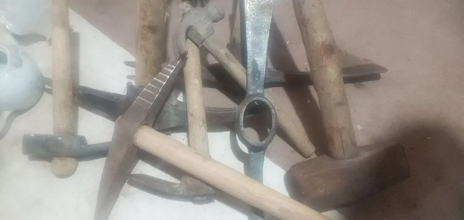 لوازم بنایی و باغبانی وقدیمی و اصل و چراغ نفتی|کلکسیون اشیاء عتیقه|کوهسار (البرز), |دیوار