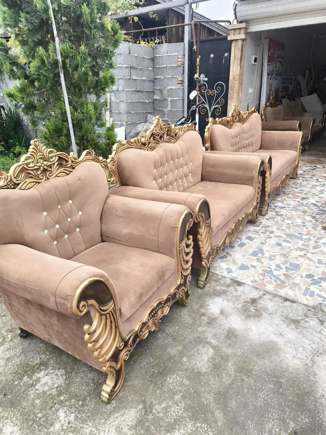 مبل کارکرده با جلو میز|مبلمان خانگی و میز عسلی|رشت, پسیخان|دیوار