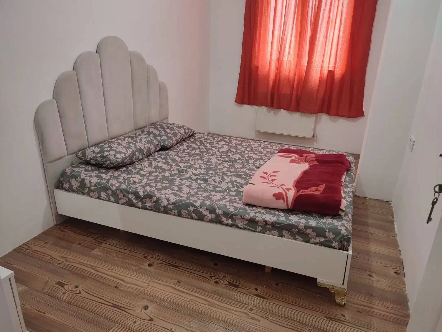 تخت خواب دونفره|تخت و سرویس خواب|چابکسر, |دیوار