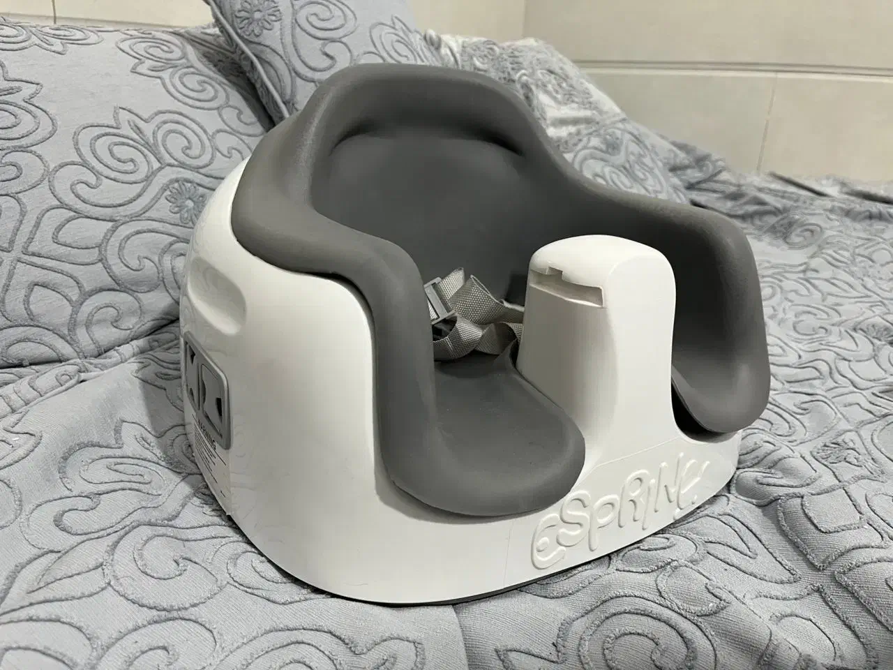 صندلی غذای کودک و آغوشی|تخت و صندلی بچه|خمینی‌شهر, |دیوار