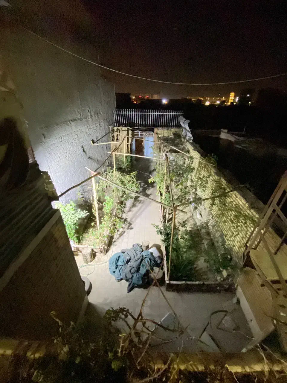 باغ روبروی کاشان مال اجاره روزانه مراسم|اجارهٔ کوتاه‌مدت ویلا و باغ|کاشان, فاز ۲ ناجی آباد|دیوار