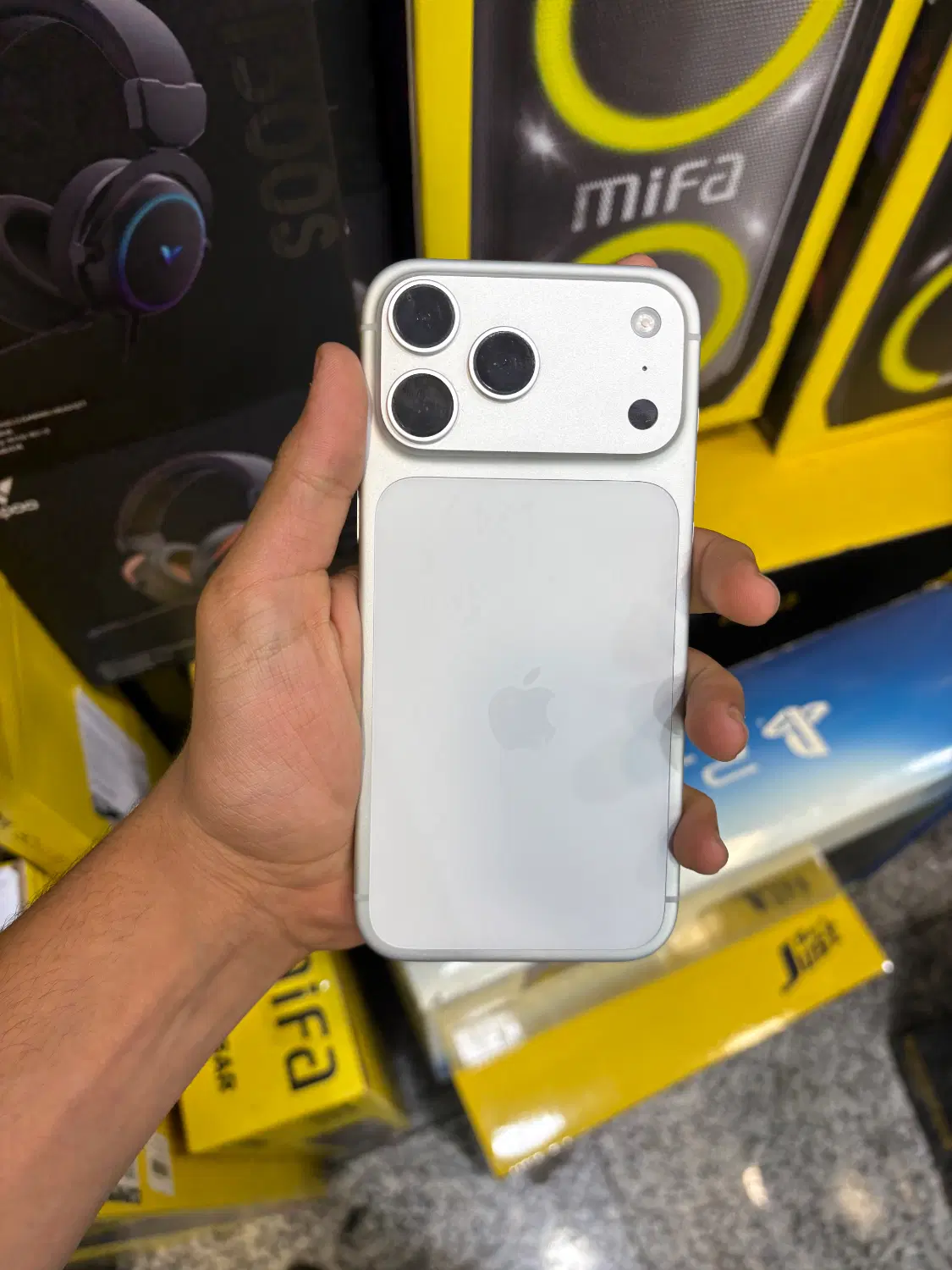 17Max|موبایل|تهران, تجریش|دیوار
