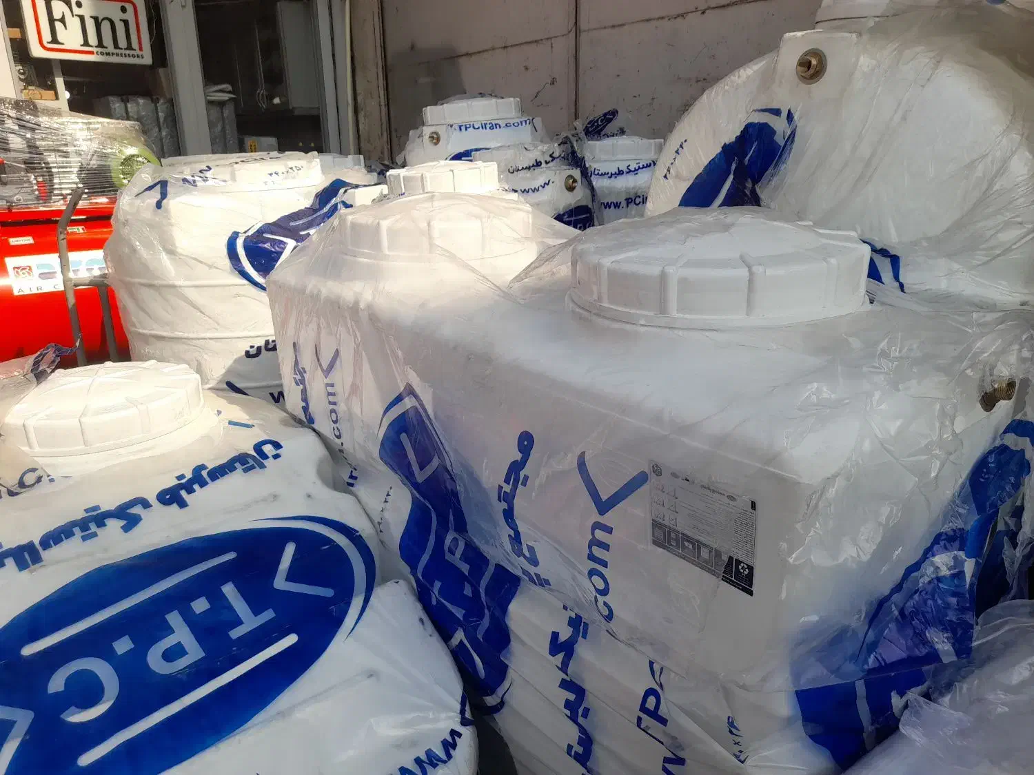 یه عدد منبع اب ۵۰۰ طبرستان|مصالح و تجهیزات ساختمان|تهران, امین حضور|دیوار