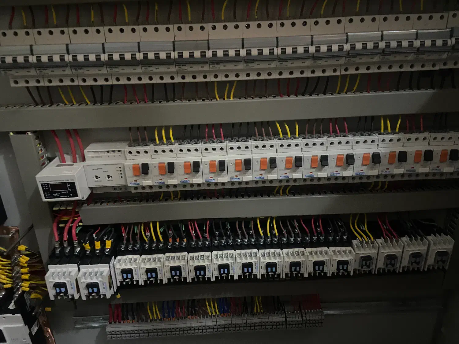 برقکاری سیم کشی|خدمات پیشه و مهارت|اراک, |دیوار