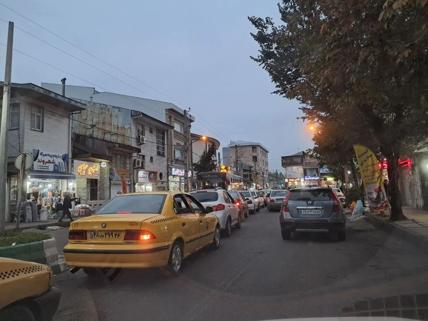 اجاره رهن مغازه  بر بلوار اصلی حمیدیان رشت|اجارهٔ مغازه و غرفه|رشت, حمیدیان|دیوار