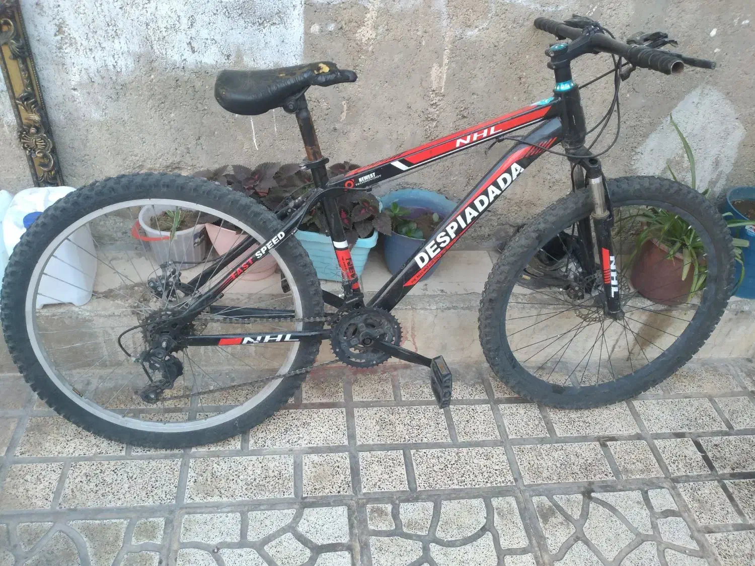 دوچرخه ۲۶|دوچرخه، اسکیت، اسکوتر|بومهن, |دیوار