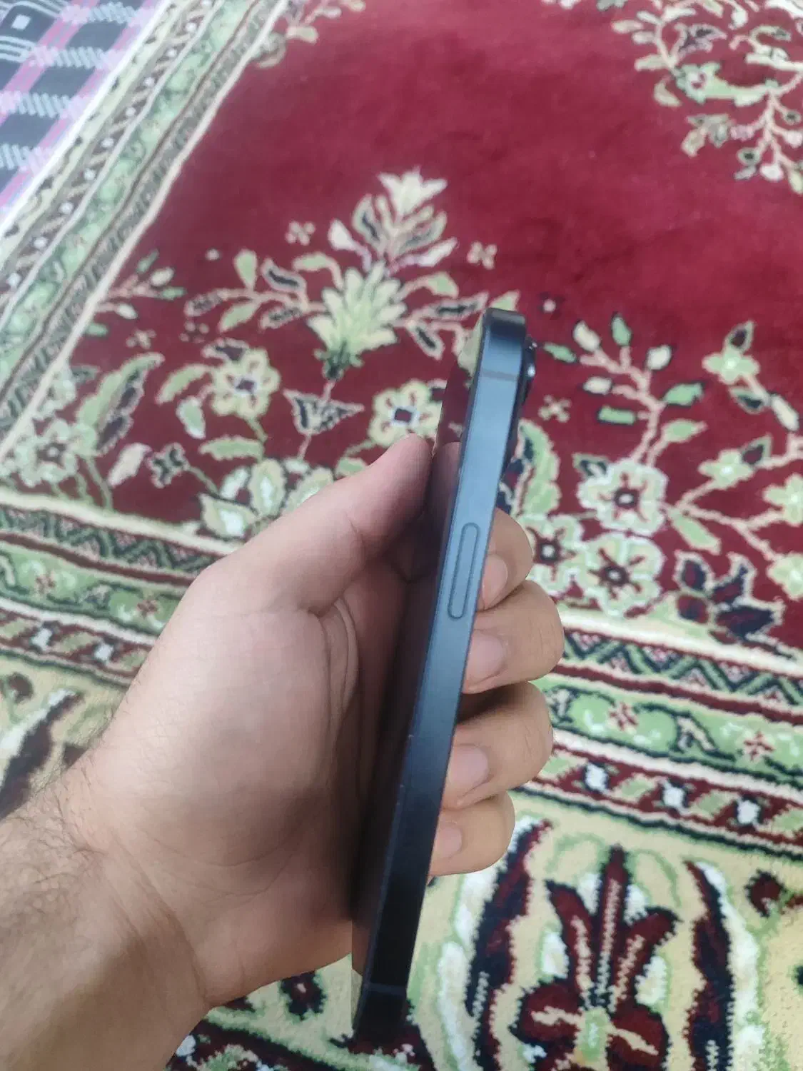 ایفون ۱۴|موبایل|قم, چهل درخت‎|دیوار