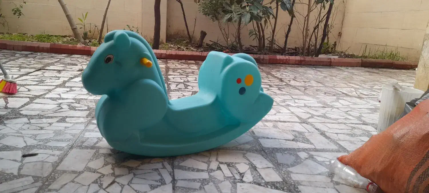 الاکلنگ|اسباب‌بازی بچه|رشت, رودباری|دیوار