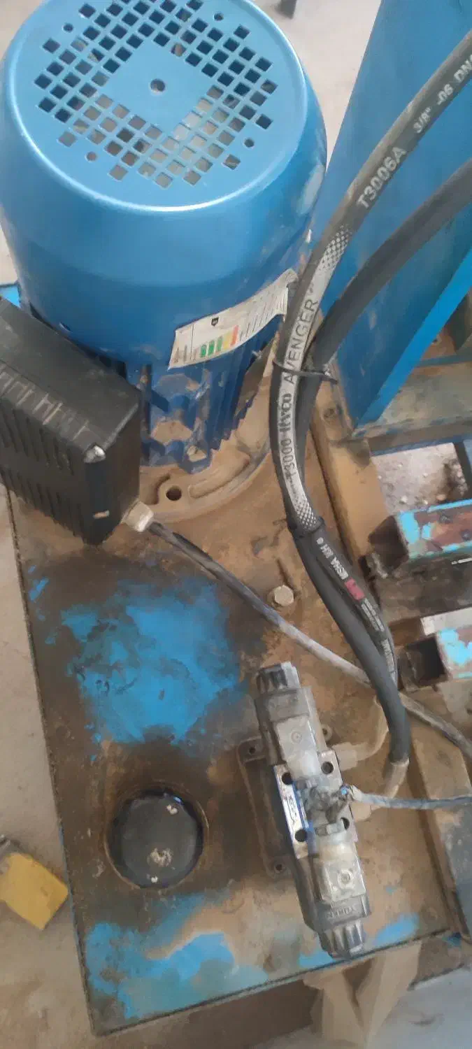 قرص زن پرس هیدرولیک|ماشینآلات صنعتی|تهران, جمالزاده|دیوار