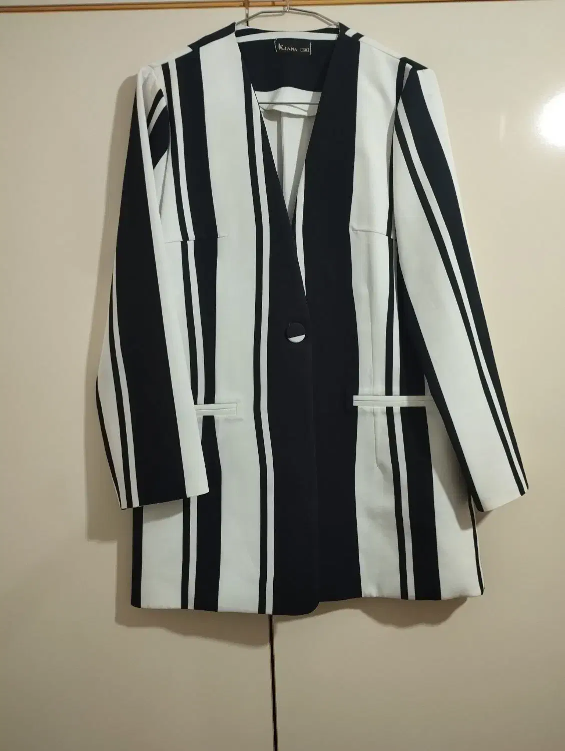 کت تک|لباس|بهار, |دیوار