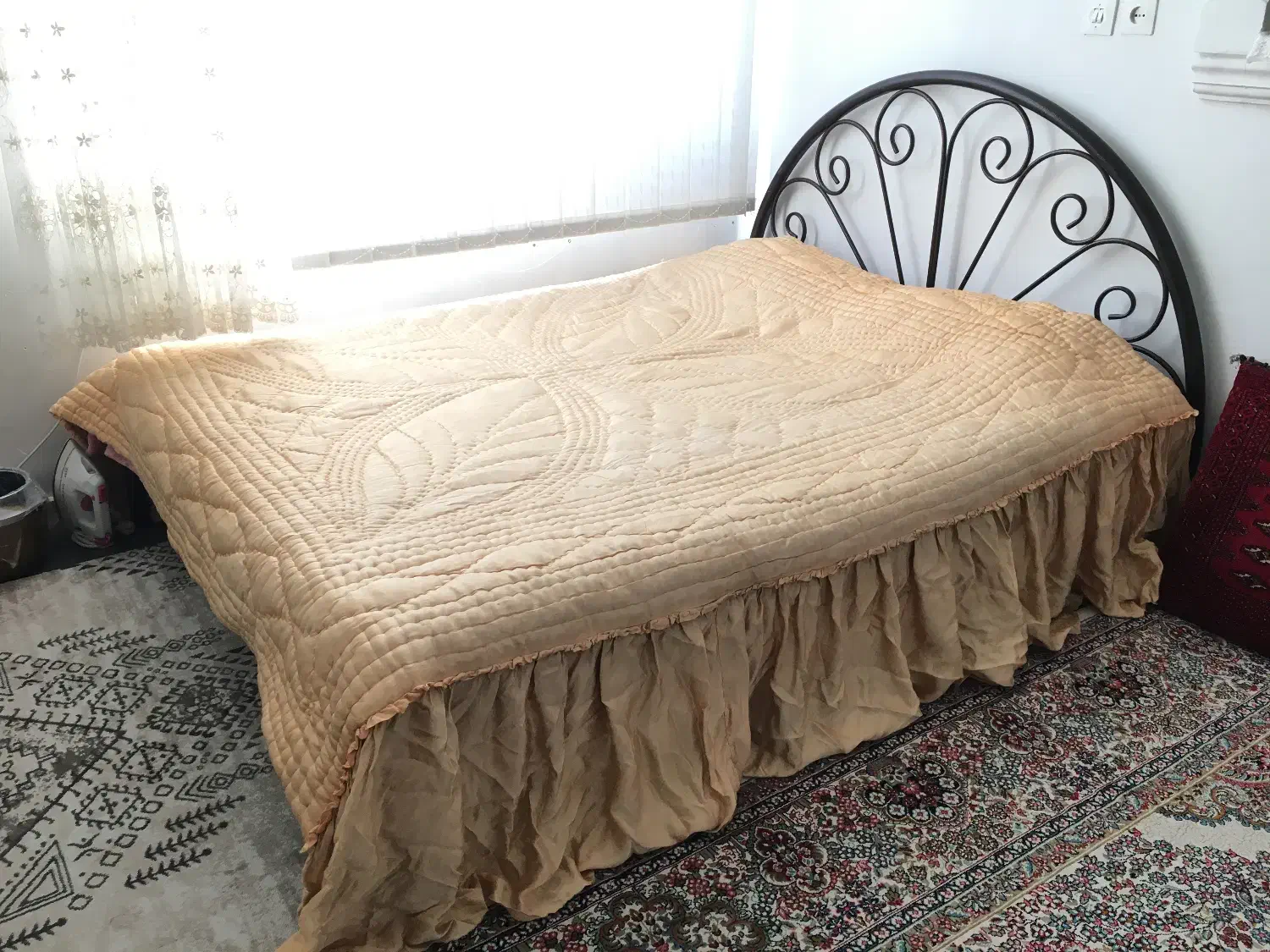 لحاف دست دوز آنتیک قدیمی|رختخواب، بالش، پتو|شاهرود, |دیوار