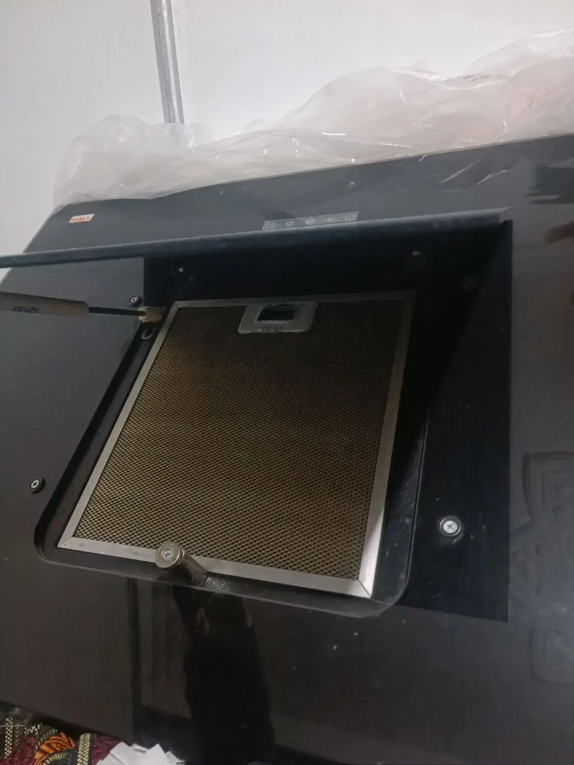 هود|هود|شاهین دژ, |دیوار