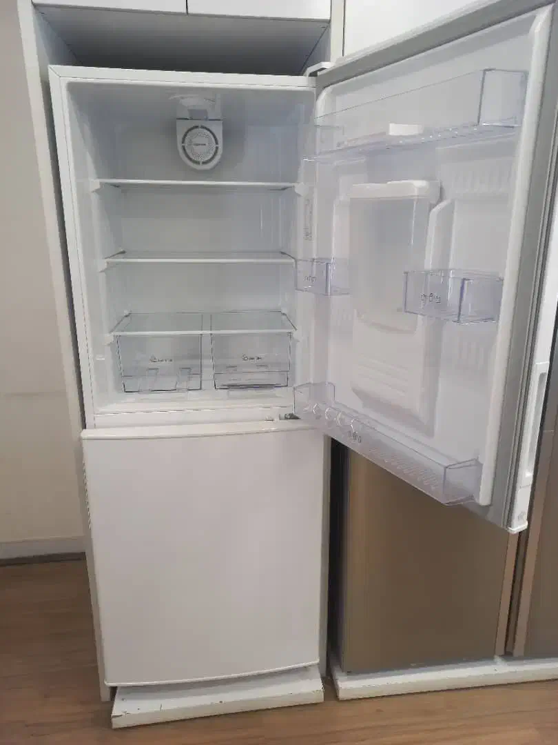 یخچال پایین فریزر ۲۴ فوت اسنوا|یخچال و فریزر|زرقان, |دیوار