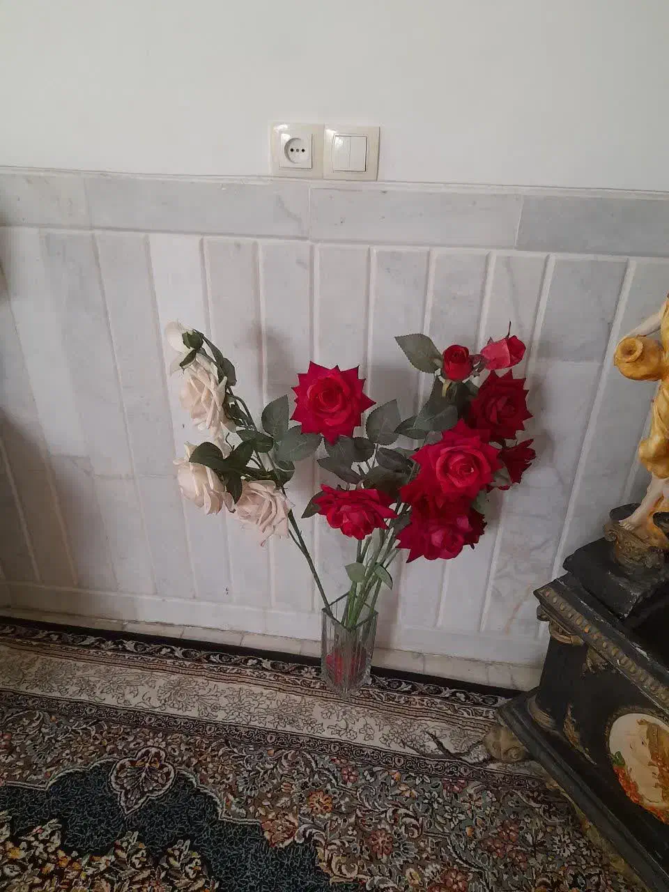 تخت خواب .دراور.گل.میز|میز و صندلی غذاخوری|میبد, |دیوار