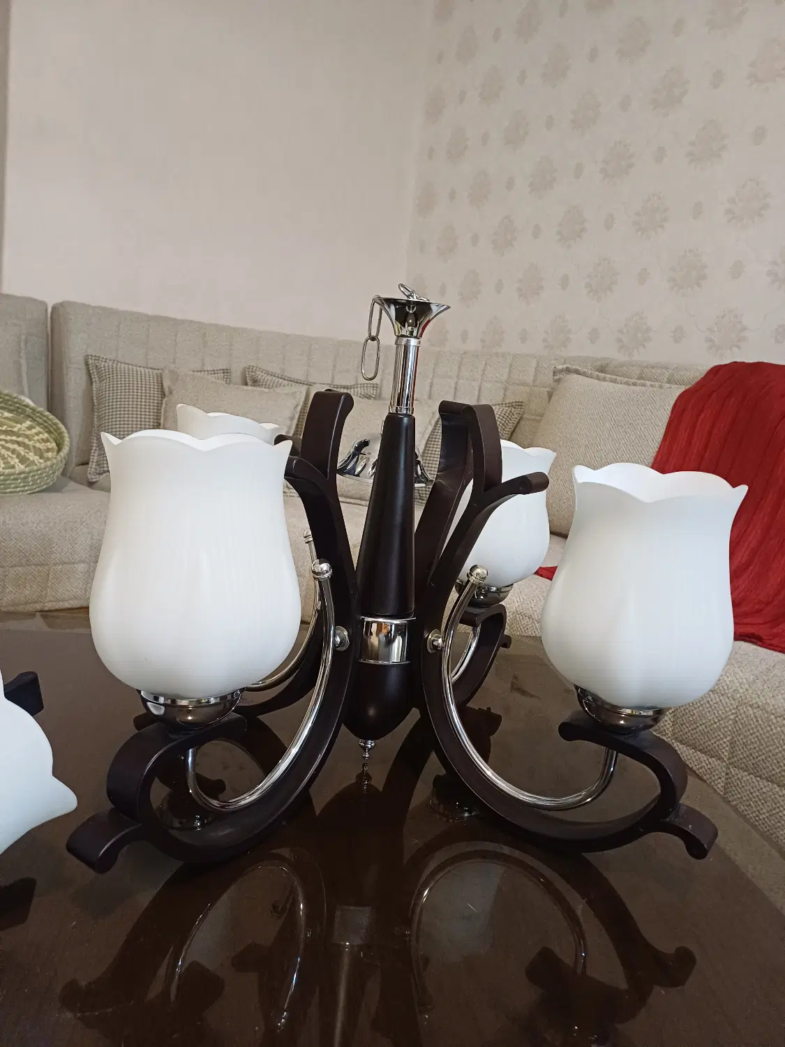 لوستر چهار شعله طرح لاله با یک عدد دیوار کوب|لوستر و چراغ آویز|تهران, شمسآباد|دیوار