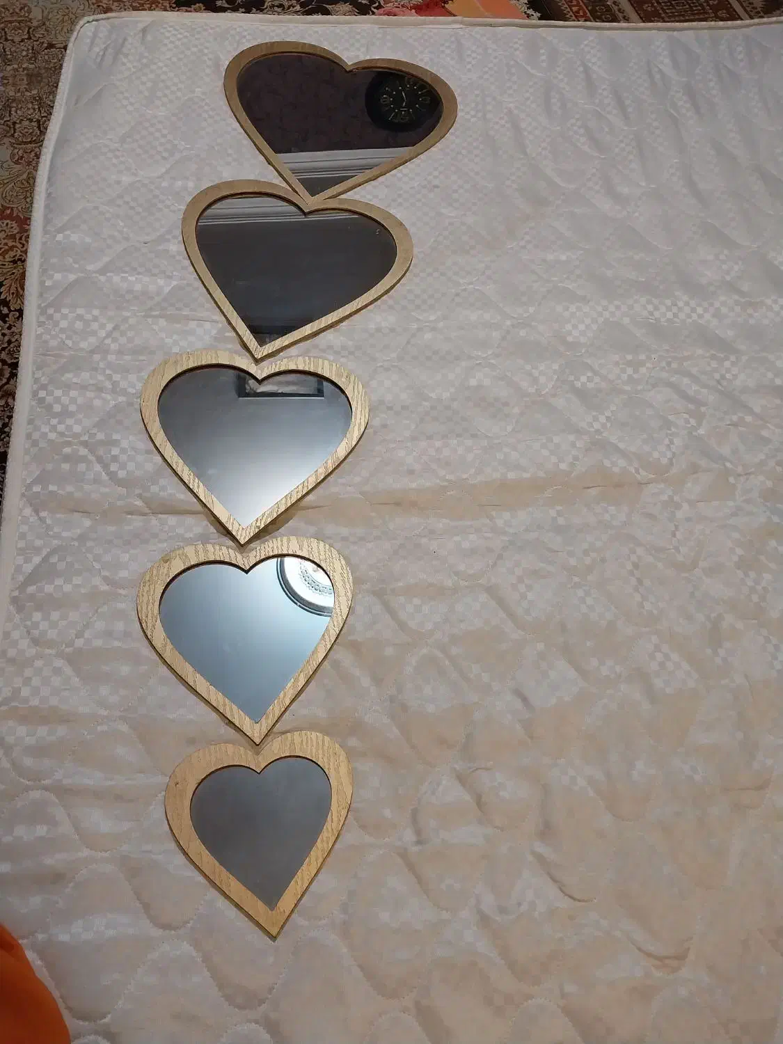 آینه مدل قلب|آینه|رودهن, |دیوار