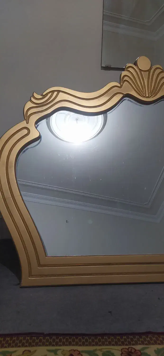 آیینه زیبایی|آرایشگاه و سالنهای زیبایی|قزوین, |دیوار