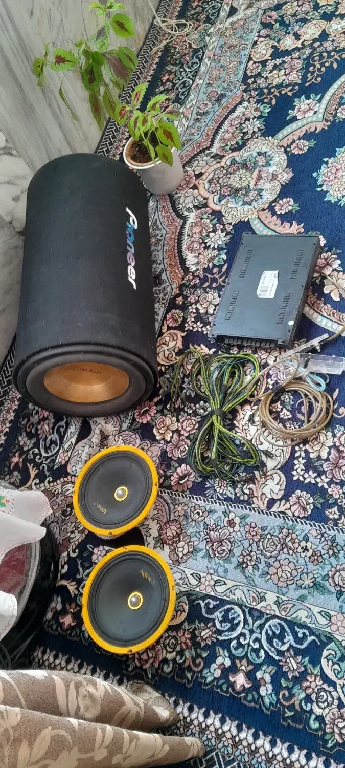 سیستم نونو هست پول لازمم میخام بفروشم|سیستم صوتی خانگی|لاران, |دیوار