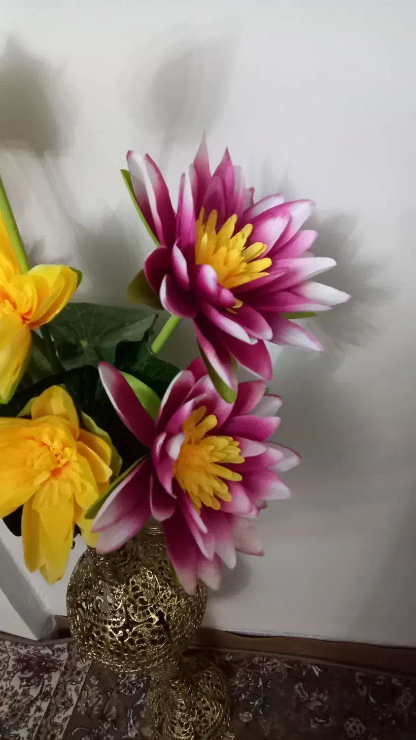 سه شاخه گل نونو|گل مصنوعی|همدان, |دیوار