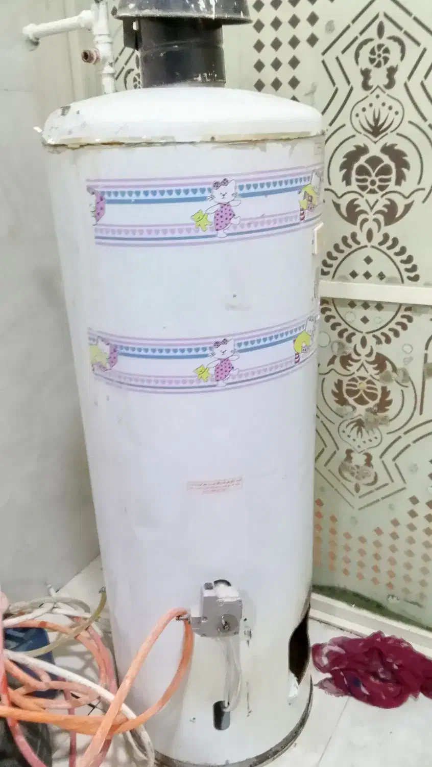 آبگرمکن ایستاده|آبگرمکن، پکیج، شوفاژ|پیرانشهر, |دیوار