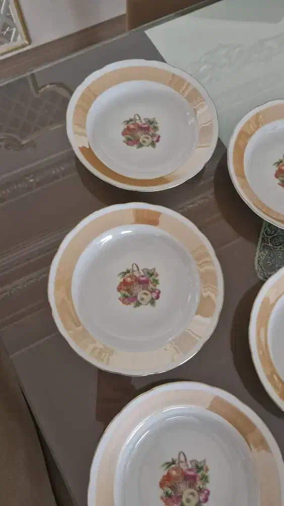 بشقاب چینی عتیقه|ظروف سرو و پذیرایی|اردبیل, |دیوار