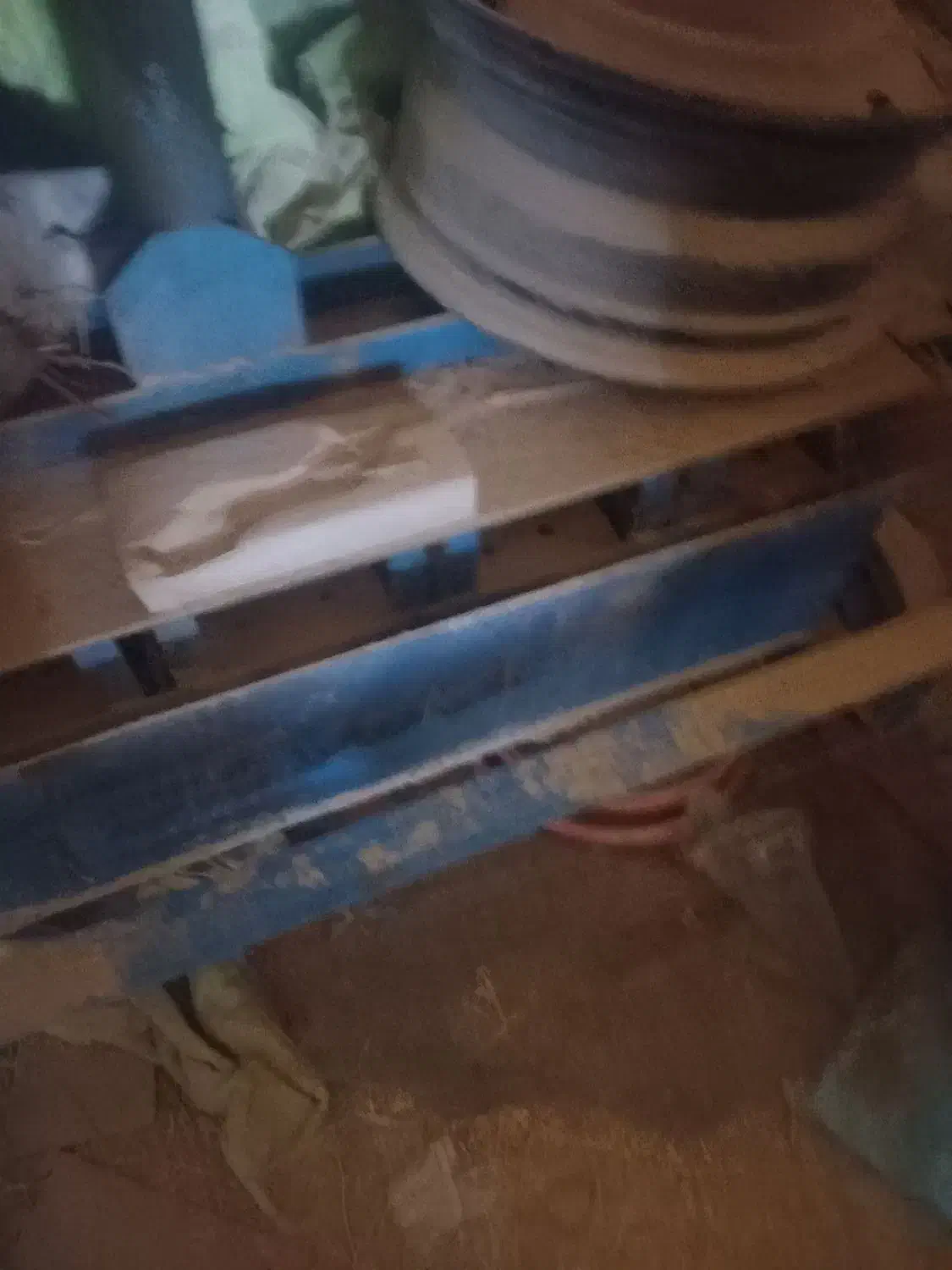 بلوک زن|ابزارآلات|نیمروز, |دیوار