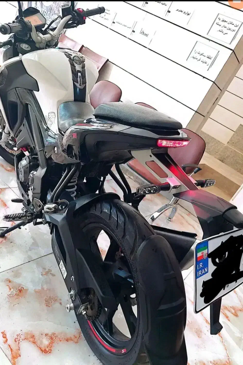 بنلی ۱۸۰ اس نیوفیس طلا....|موتورسیکلت|خرمآباد, |دیوار