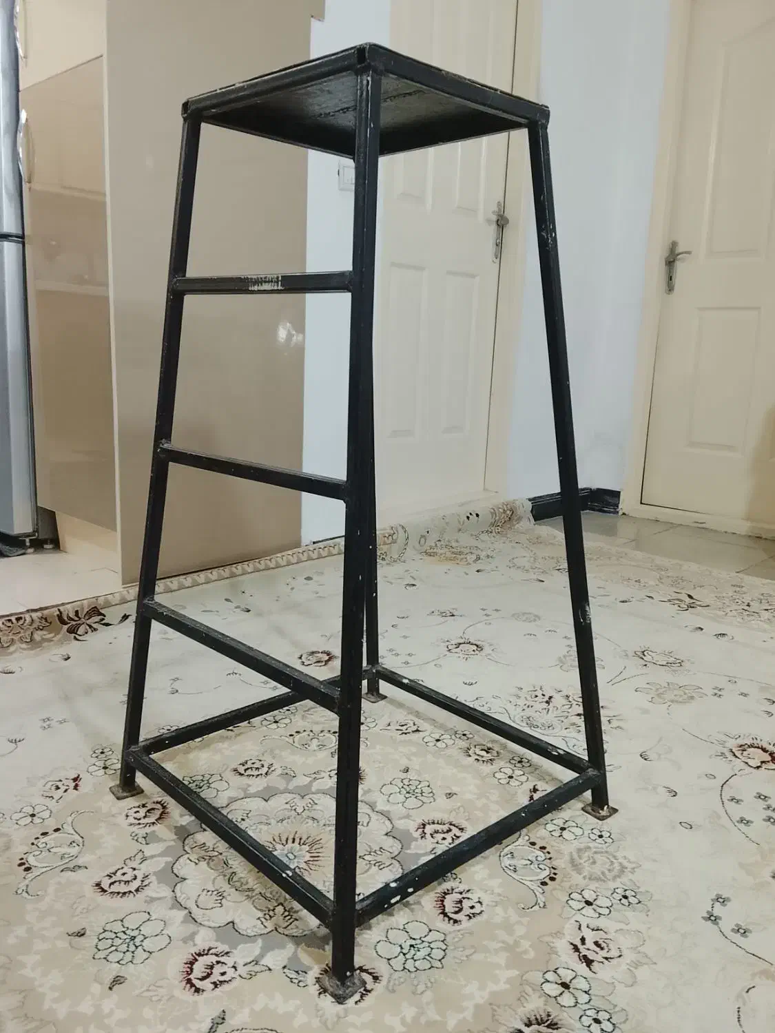 چهار پایه|ابزارآلات|پیشوا, |دیوار