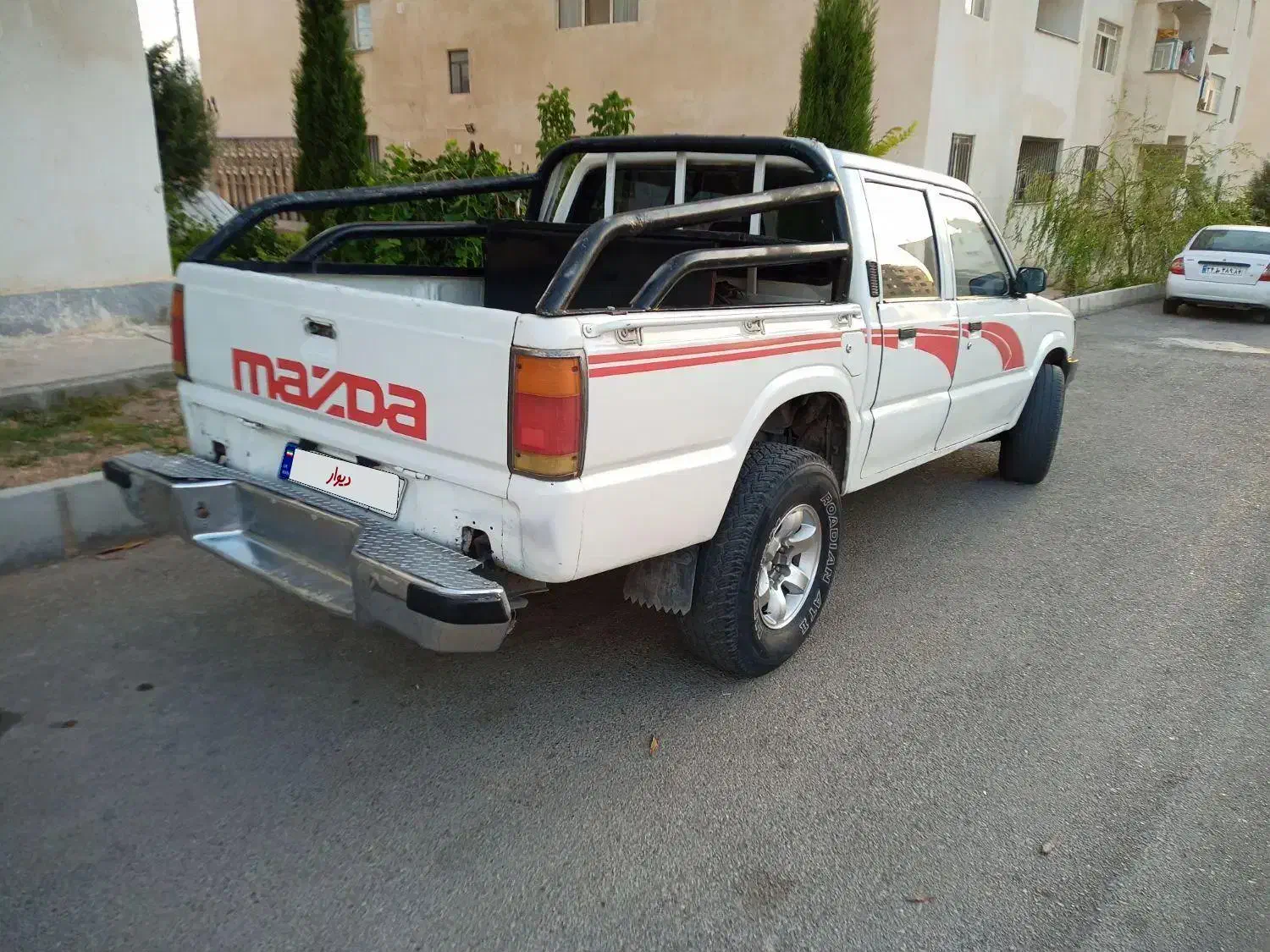 وانت میتسوبیشی مزدا ژاپنی کمک دار 2600|خودرو سواری و وانت|شیراز, لاله|دیوار