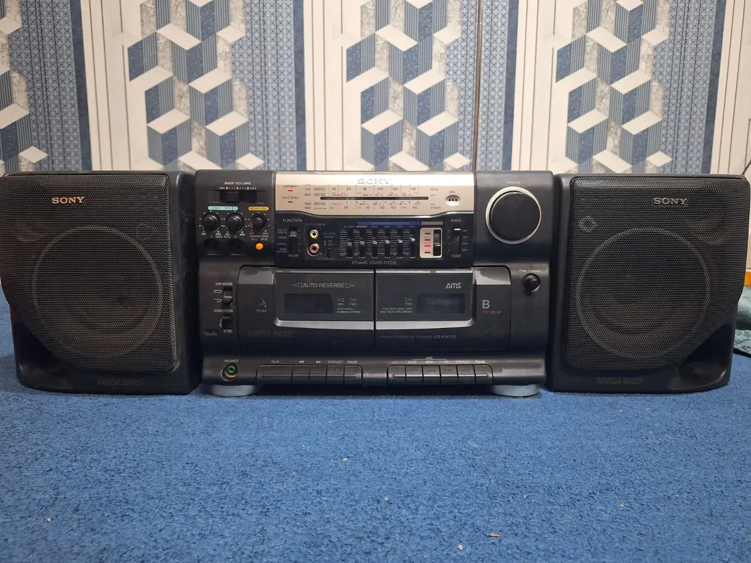 رادیو ضبط نوستالژی قدیمی سونی اصل|سیستم صوتی خانگی|شیراز, ارم|دیوار