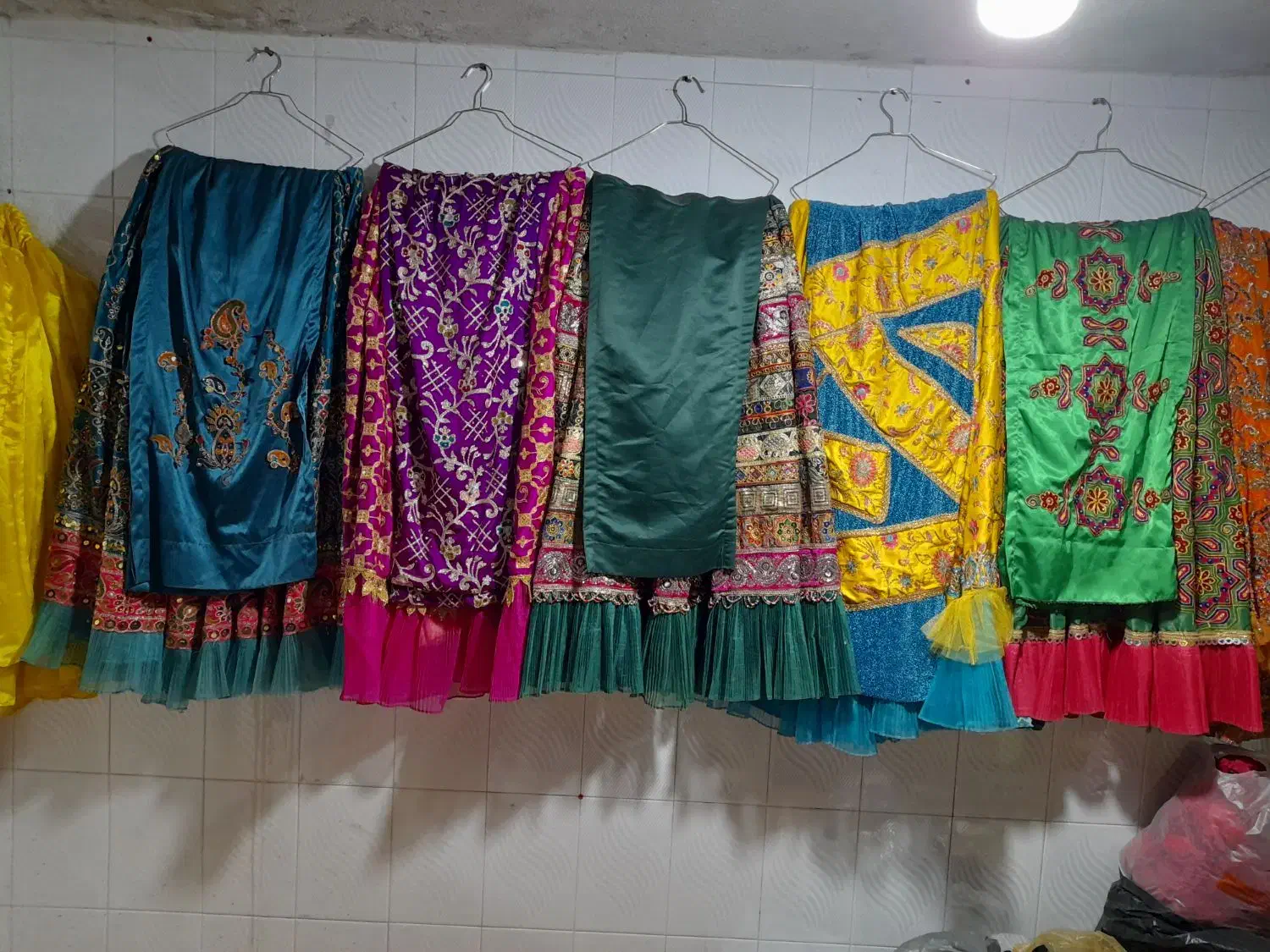 فروش و اجاره  لباس محلی و بدلیجات و دستمال رقص...|لباس|نورآباد ممسنی, |دیوار