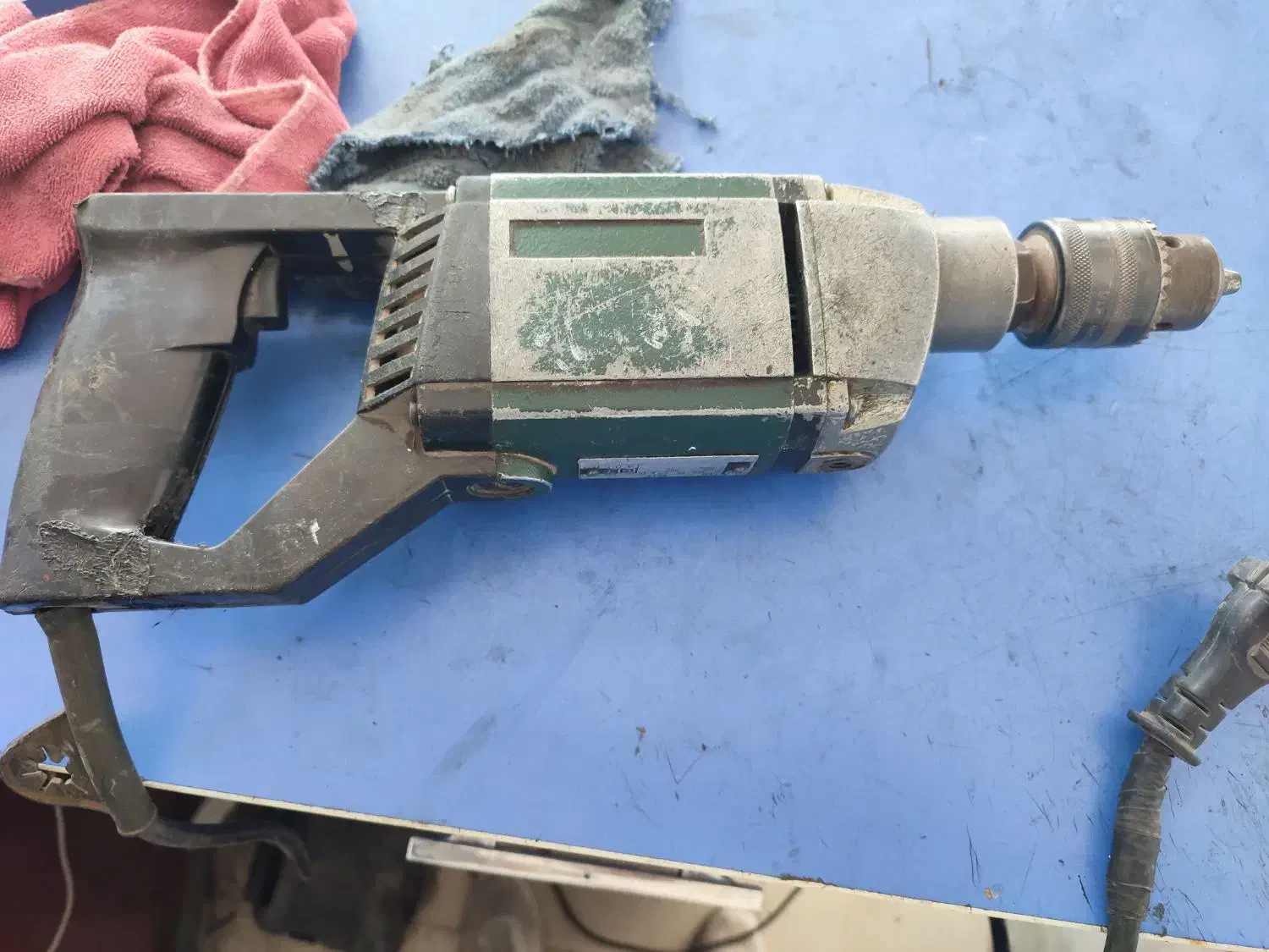 فروشی|ابزارآلات|کرج, حصارک بالا|دیوار