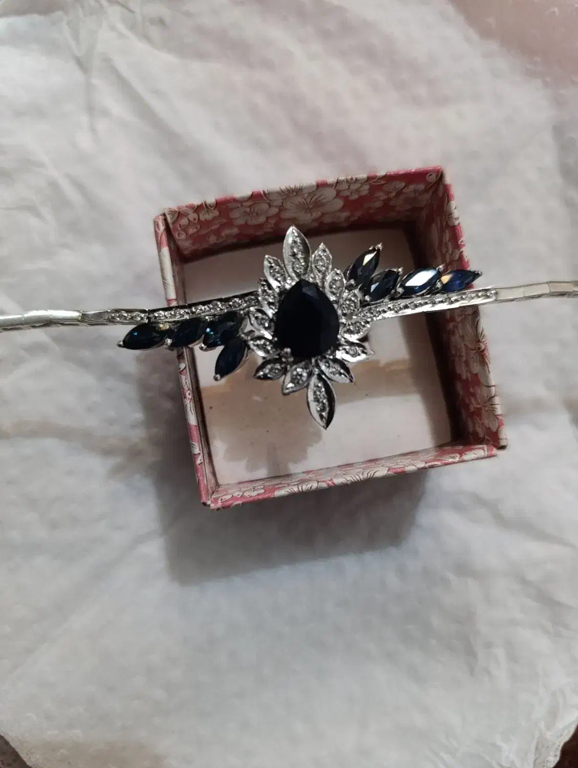 دستبند و انگشتر طلا برلیان و یاقوت کبود|جواهرات|لنجان, |دیوار