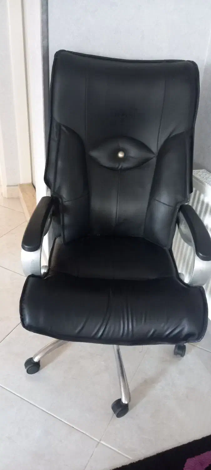 صندلی چرخ دار گردون|مبلمان اداری|اندیشه, اندیشه فاز ۳|دیوار