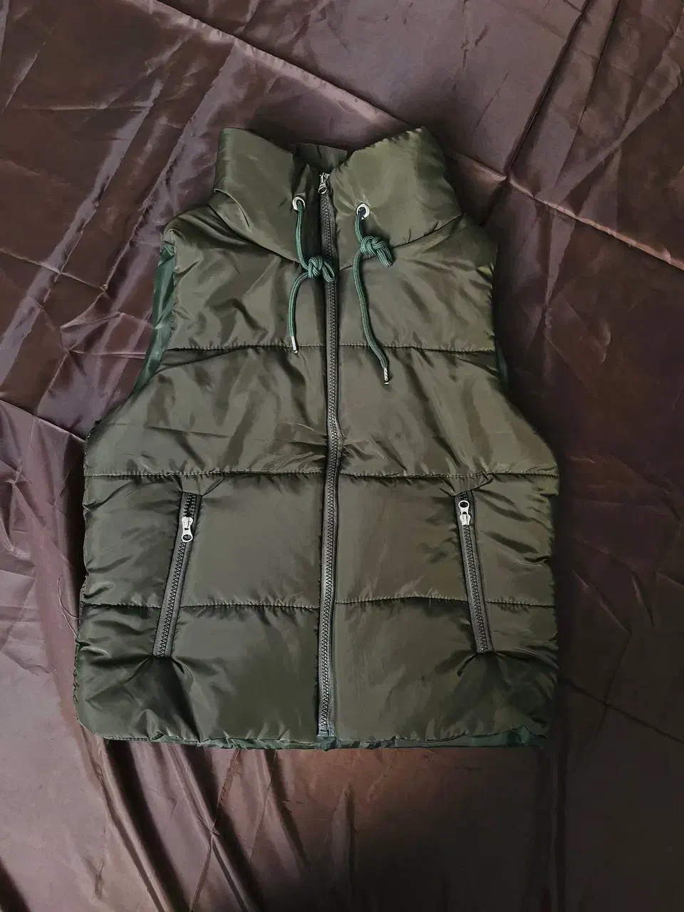 پافر|لباس|فولادشهر, B6|دیوار