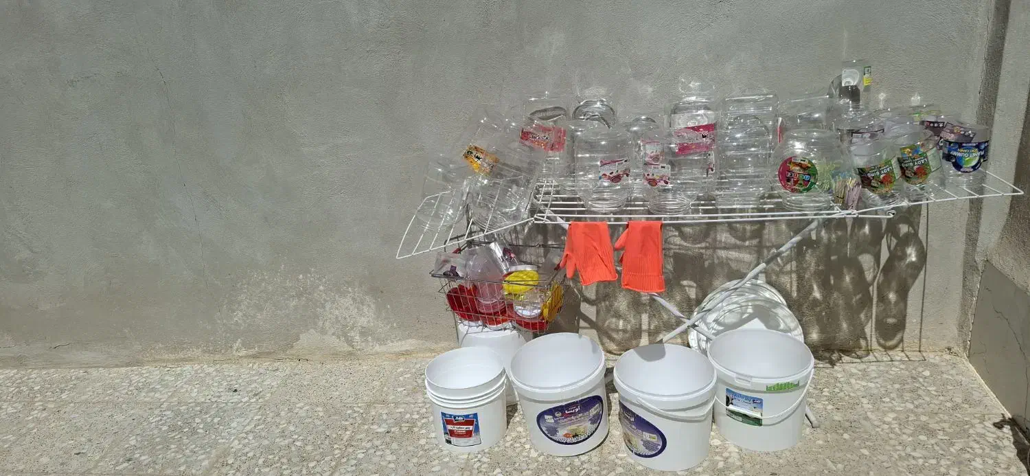 سطل و دبه|ظروف نگهدارنده، پلاستیکی، یک‌بارمصرف|کبودرآهنگ, |دیوار