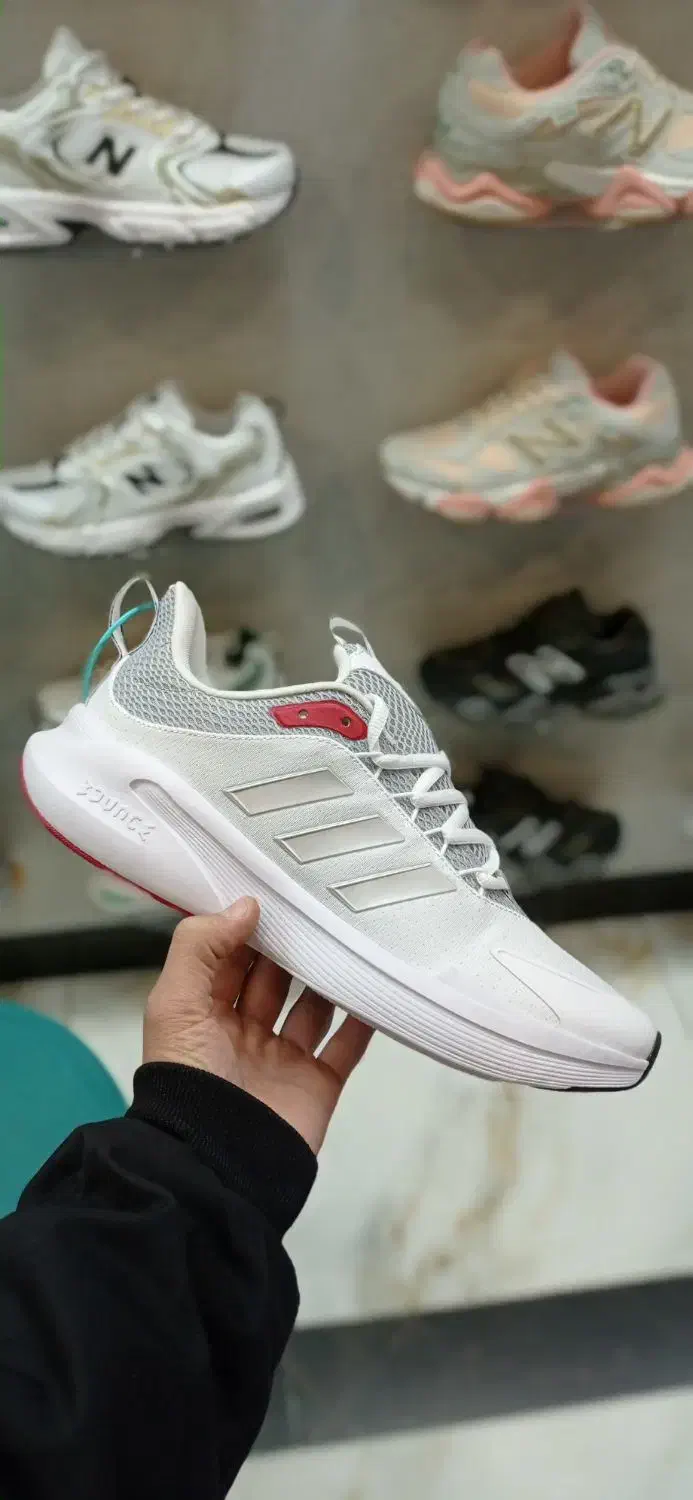 کتونی آدیداس|کیف، کفش، کمربند|بانه, |دیوار