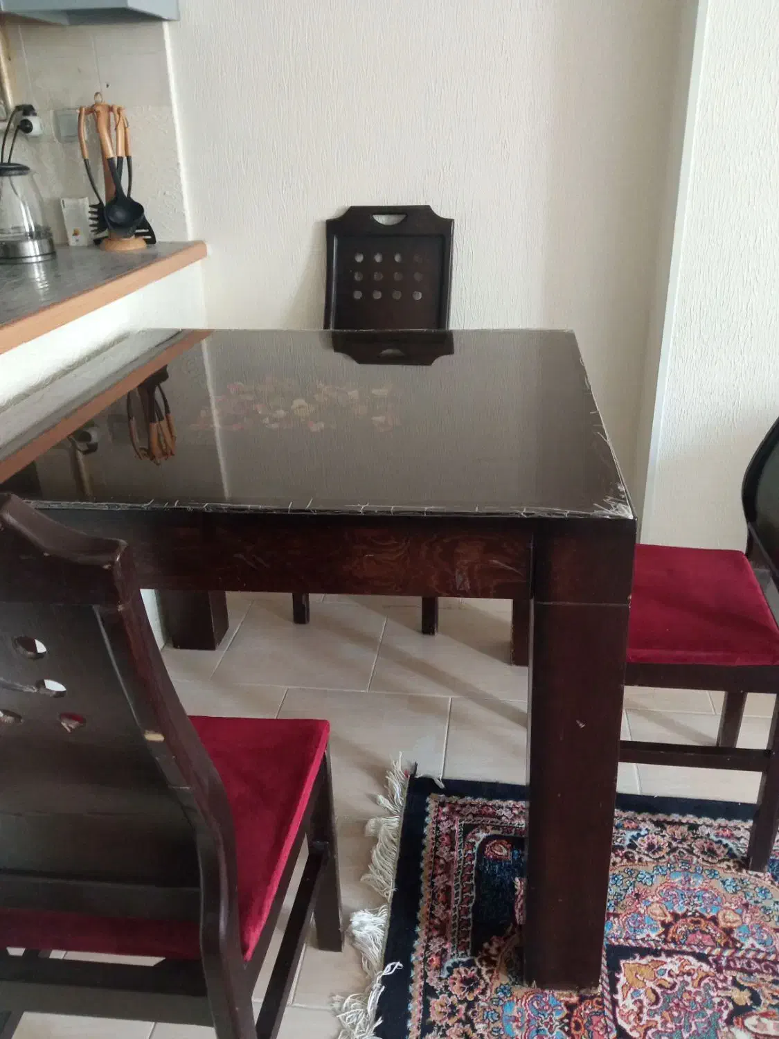 میزغذاخوری 4نفره ام دی اف کاملا سالم درفدک|میز و صندلی غذاخوری|شاهین‌شهر, فدک|دیوار