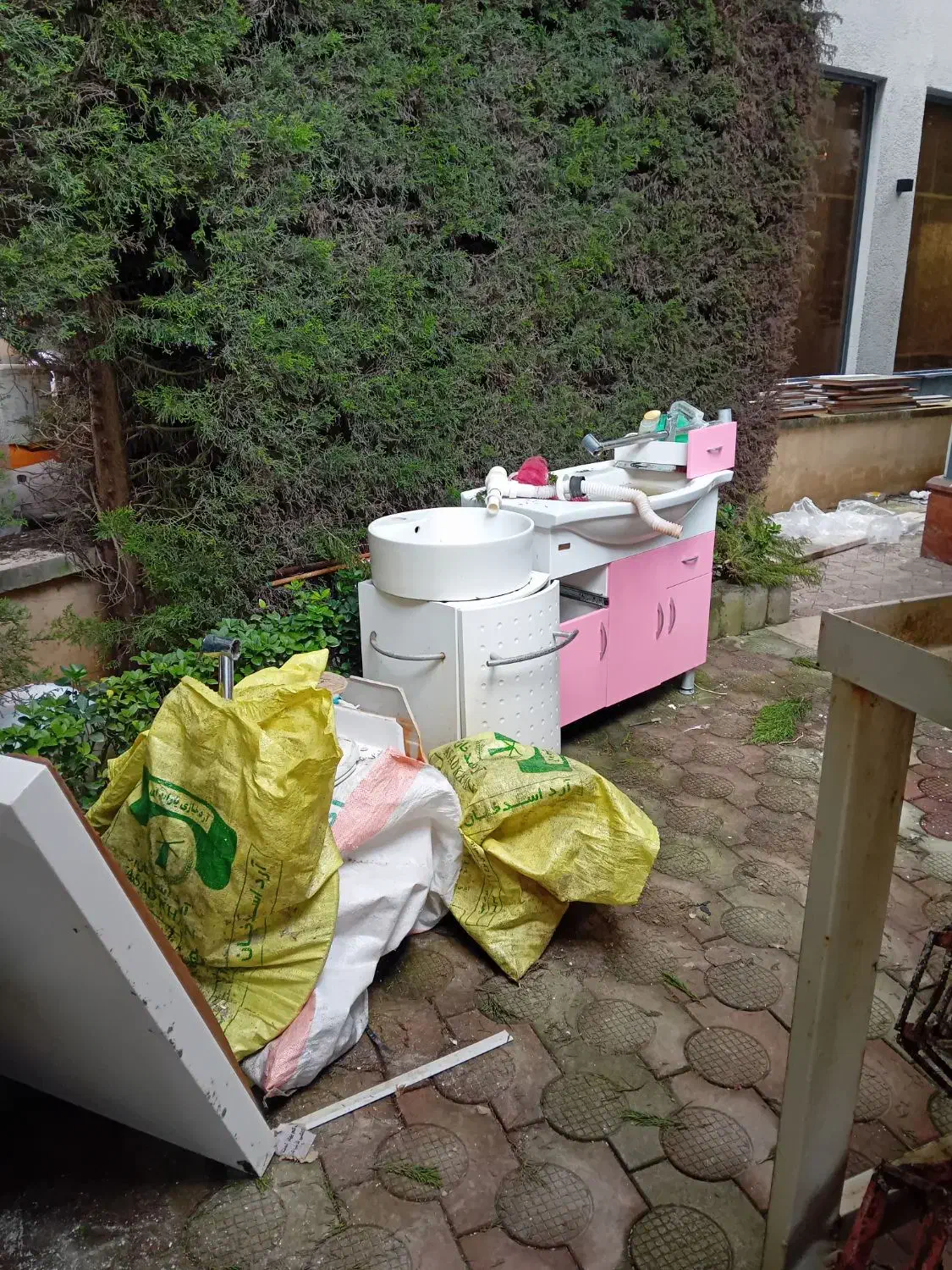 فروش روشویی دسته دوم|لوازم سرویس بهداشتی|ایزدشهر, |دیوار