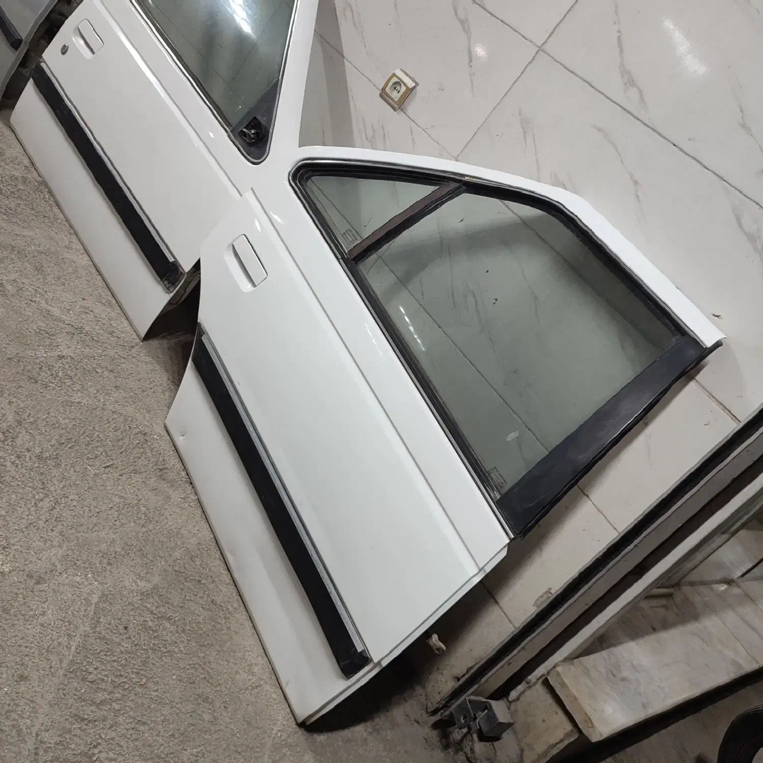 لوازم استوک رنگ فابریک|قطعات یدکی و لوازم جانبی|نیشابور, سرآب کوشک|دیوار