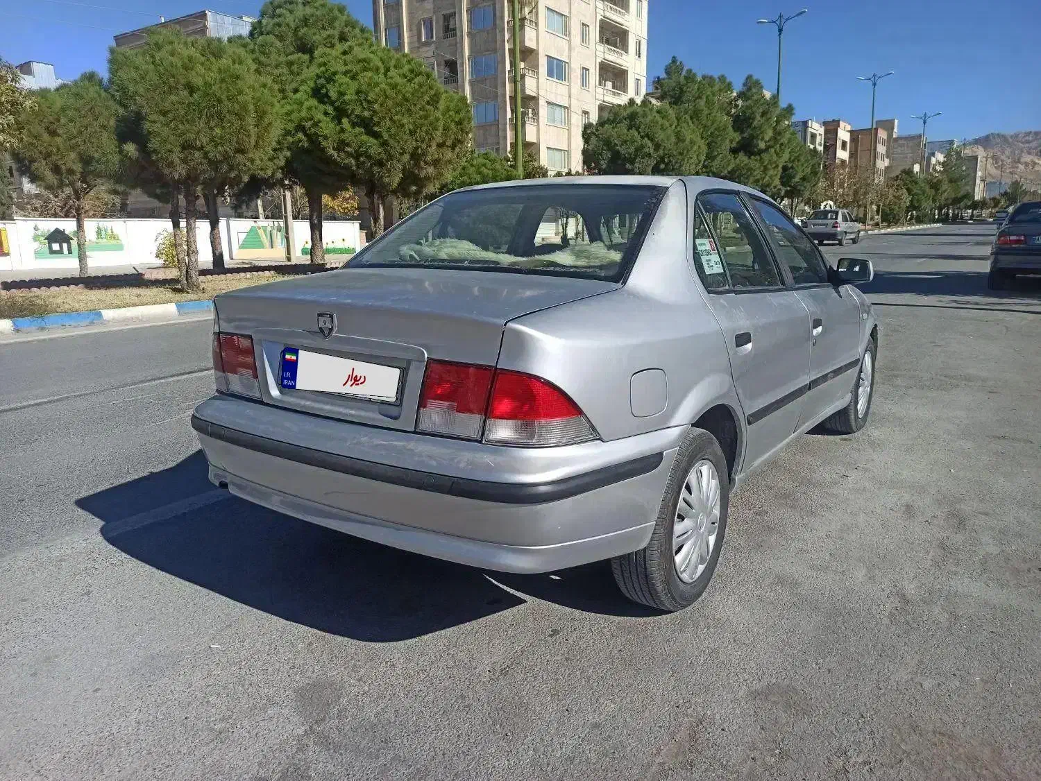 سمند ۸۳ نقره ای|خودرو سواری و وانت|ایلام, |دیوار