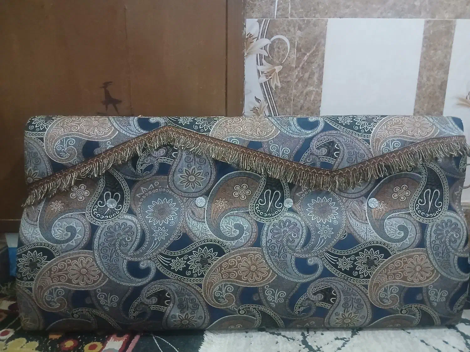 پشتی دو رو|پشتی|زاهدان, |دیوار