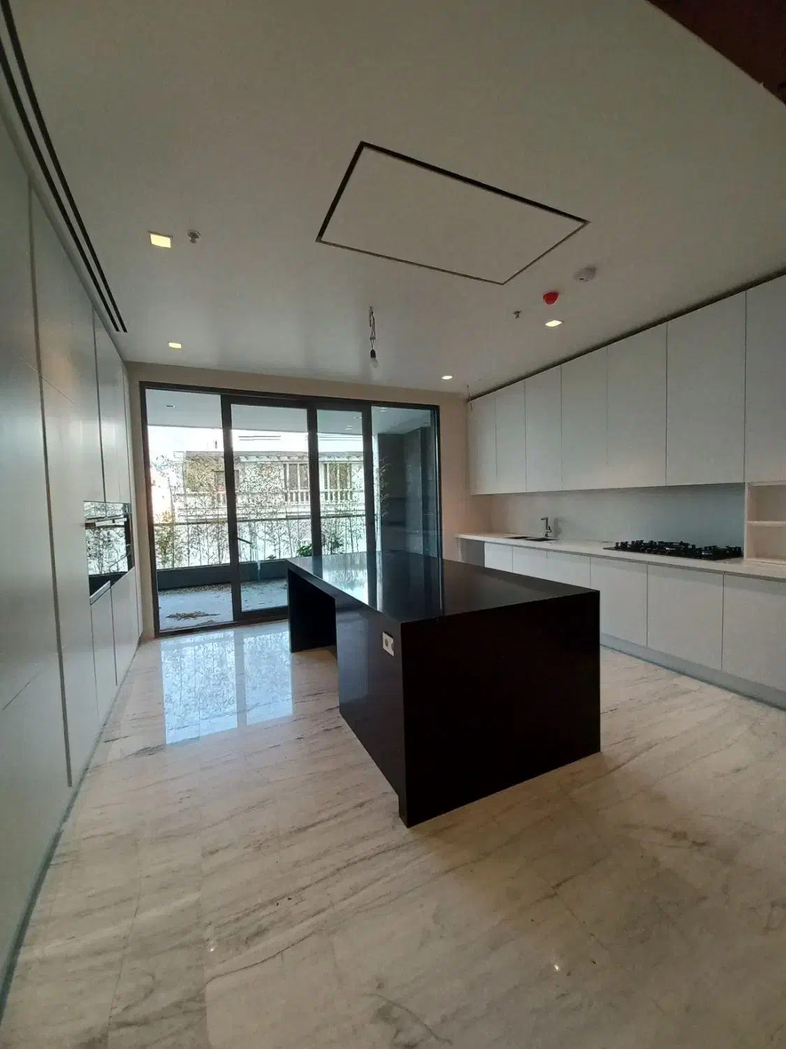 ۴۲۰متر مدرن کلید نخورده