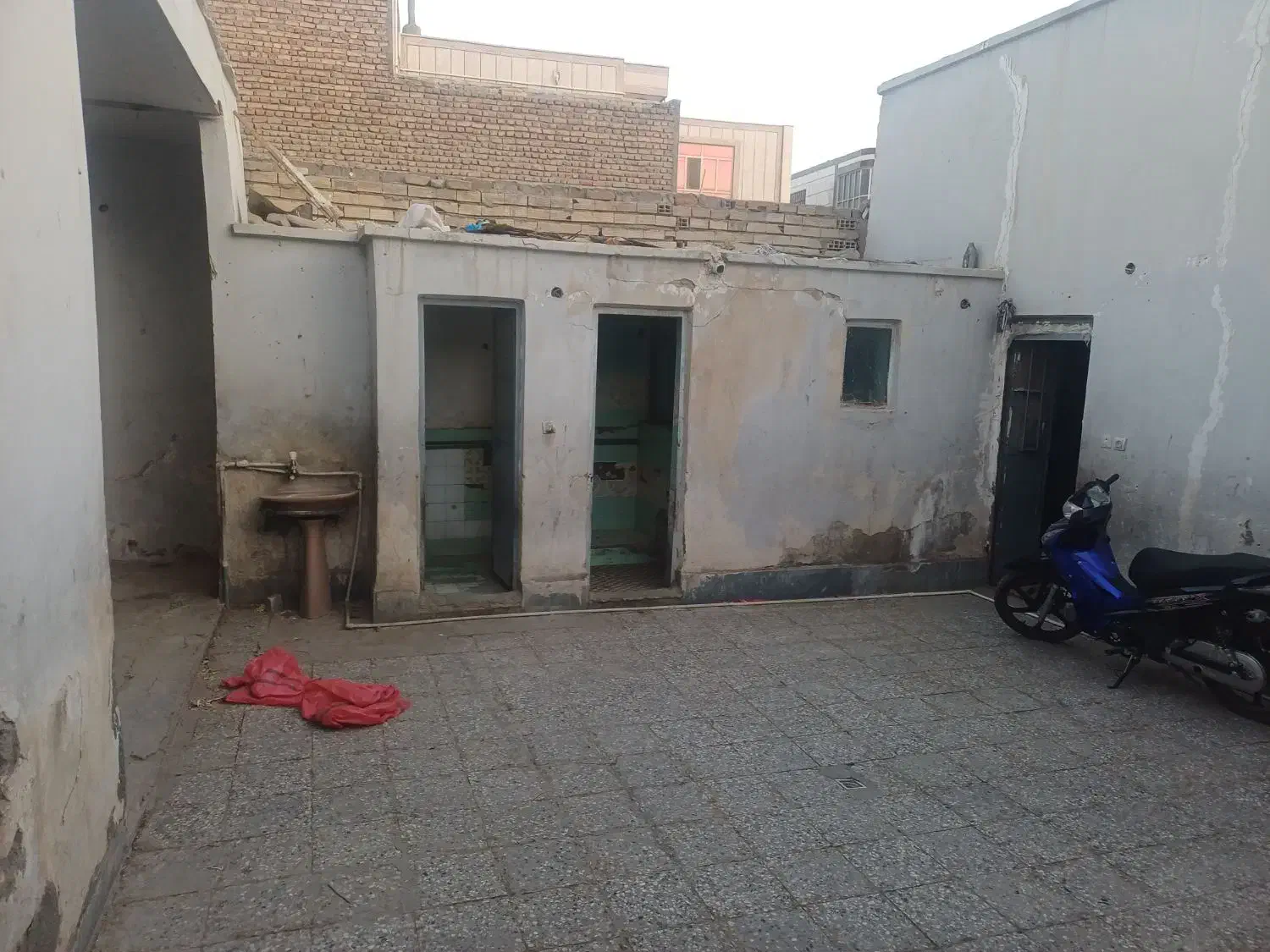 منزل ویلای کلنگی|فروش خانه و ویلا|زاهدان, |دیوار