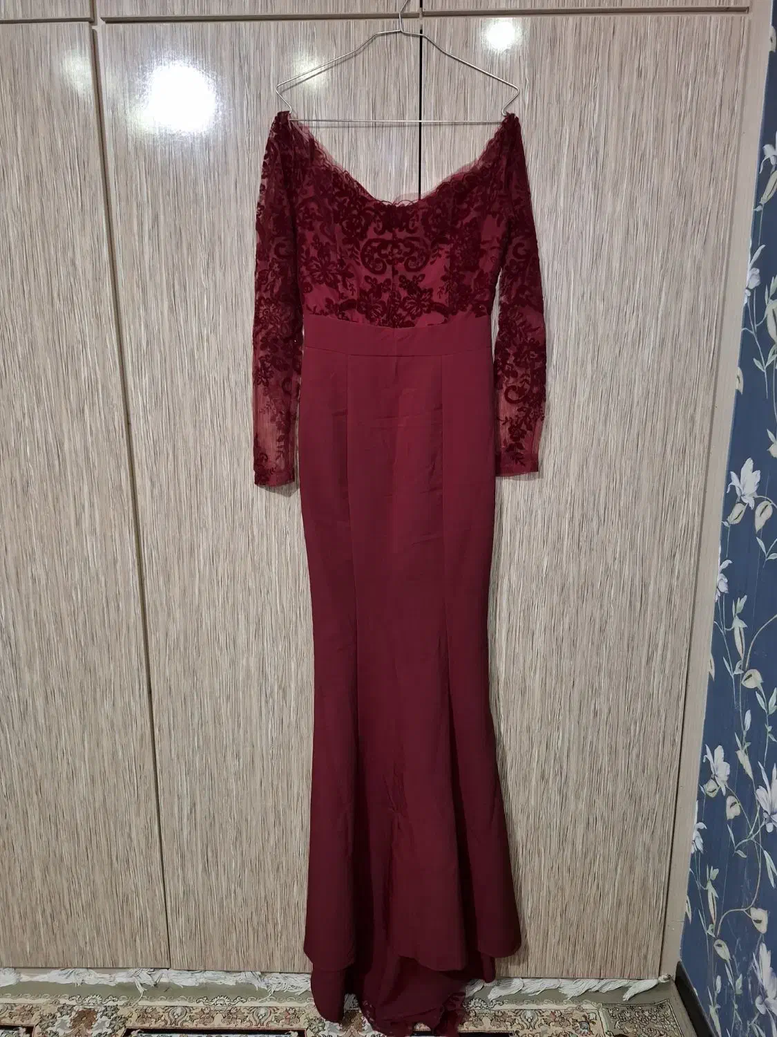 ماکسی زرشکی|لباس|فولادشهر, B2|دیوار