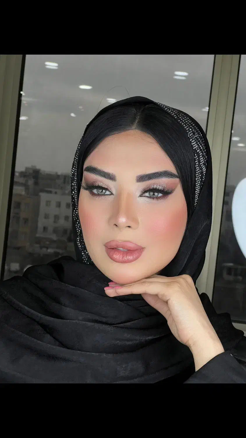 خدمات میکاپ پایه تا VIP عروسCIP با قیمت استثنایی|خدمات آرایشگری و زیبایی|اسلامشهر, مظفریه|دیوار