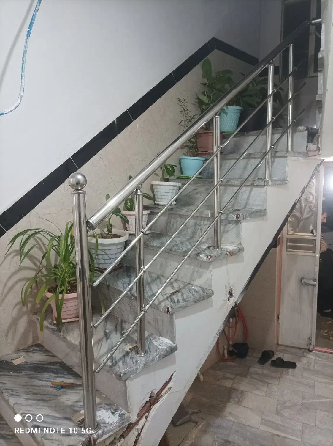 نرده راه پله تراس و پنجره استیل|خدمات پیشه و مهارت|قروه, |دیوار