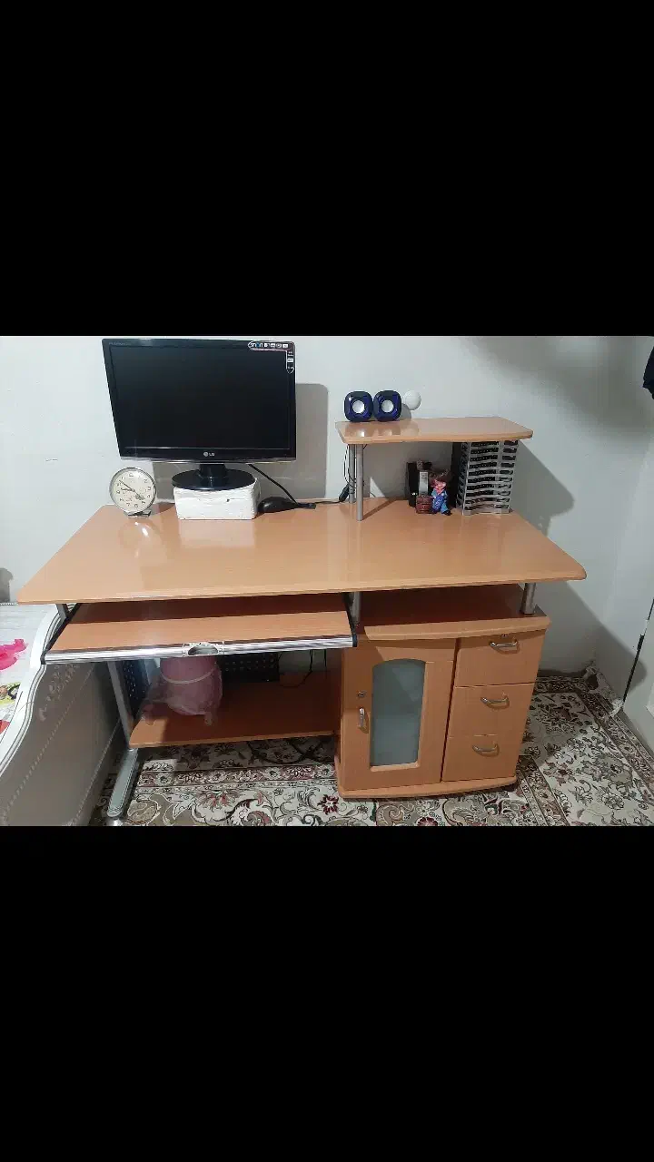 میز کامپیوتر|میز تحریر و کامپیوتر|مشهد, امام رضا (ع)|دیوار