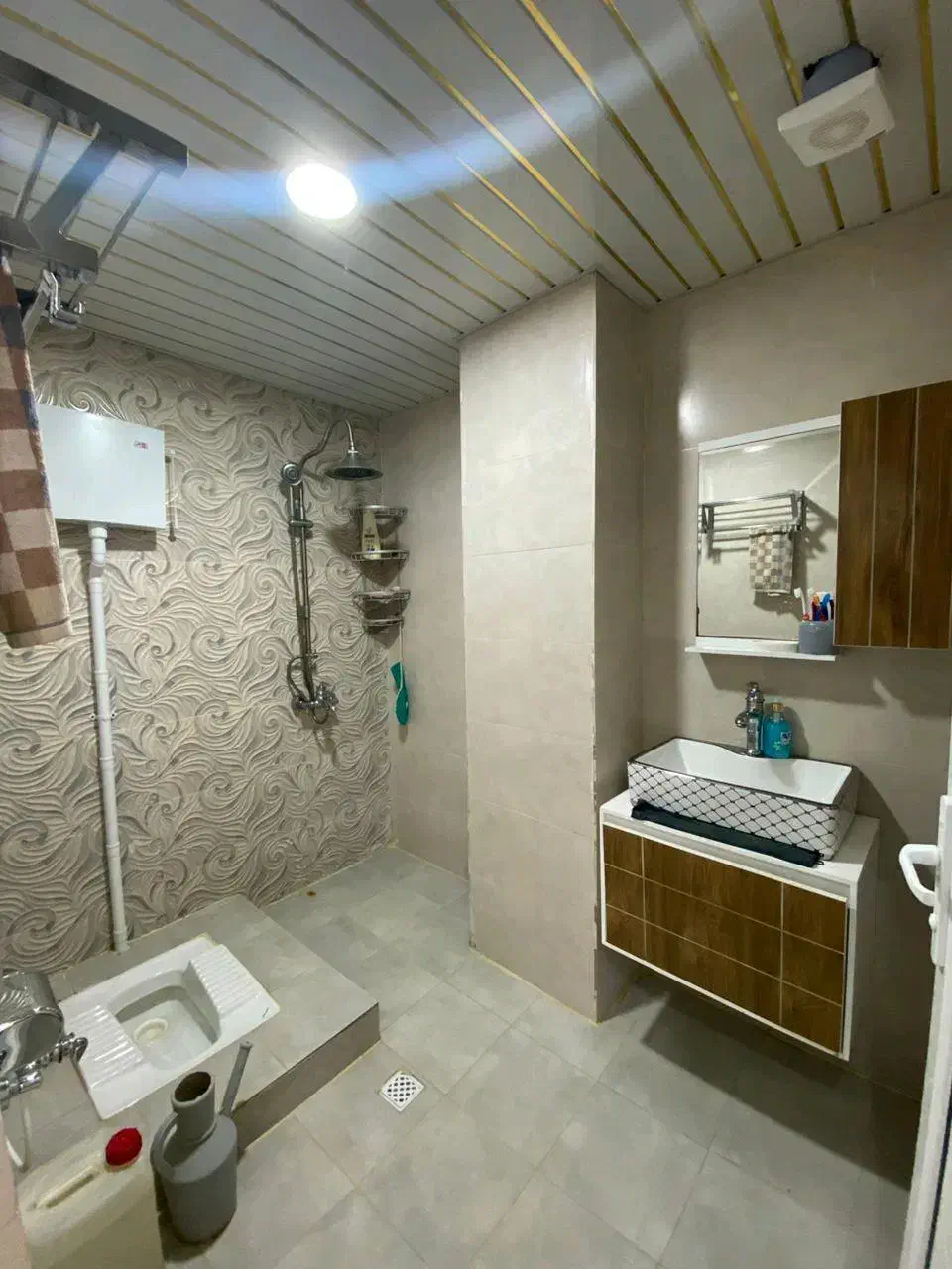 نوساز لاکچری با حیاط اختصاصی در جمهوری شمالی|فروش آپارتمان|چابهار, |دیوار