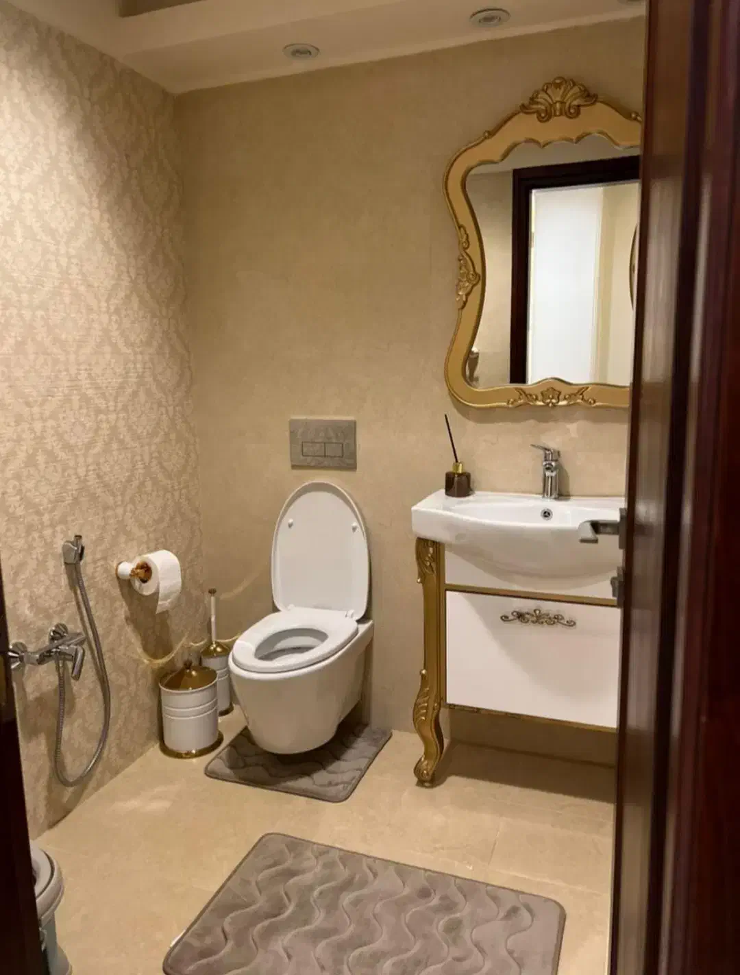 ۱۳۹متر ، ۲پارکینگ / ۹ساله (سرمایه گذاری )|فروش آپارتمان|تهران, سازمان برنامه شمالی|دیوار